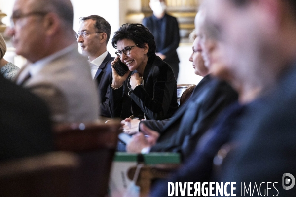 Election d Anne Hidalgo à la mairie de Paris.