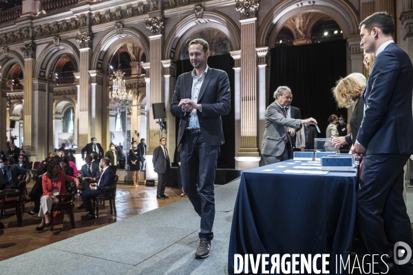 Election d Anne Hidalgo à la mairie de Paris.