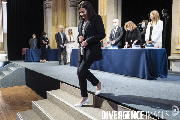 Election d Anne Hidalgo à la mairie de Paris.