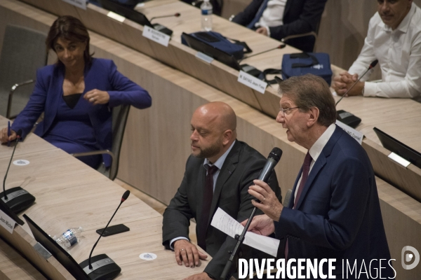 Michèle Rubirola est élue maire de Marseille