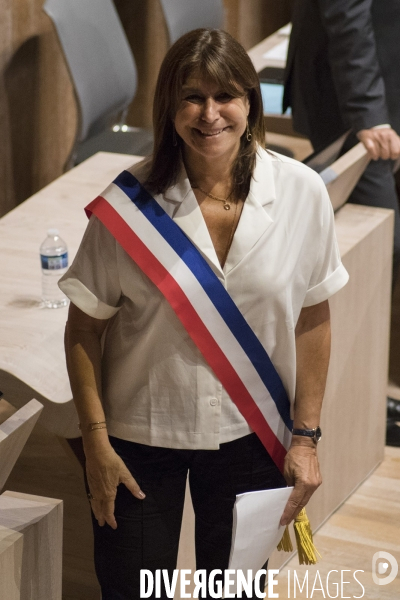 Michèle Rubirola est élue maire de Marseille