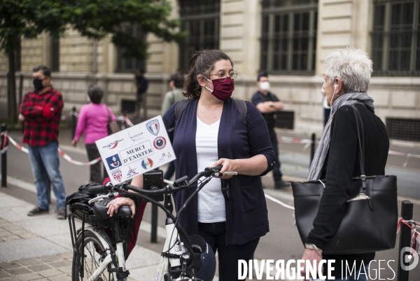 Manifestation des femmes de policiers