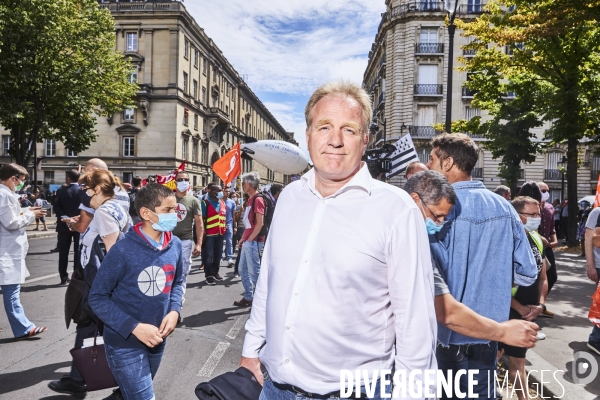 Manifestation des salariés de Nokia à Paris contre l annonce des suppressions d emplois