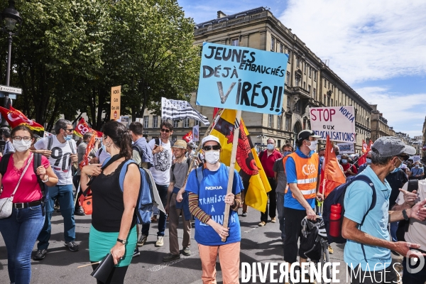 Manifestation des salariés de Nokia à Paris contre l annonce des suppressions d emplois