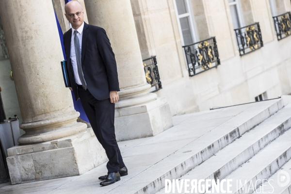 Premier conseil des ministres du gouvernement Castex