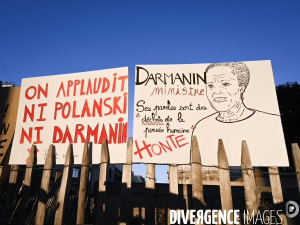 Rassemblement féministes contre le dernier remaniement ministériel avec l arrivée au gouvernement de Gérard Darmanin et Eric Dupont-Moretti. Feminists  protest against the latest cabinet reshuffle with the arrival in government of Gérar