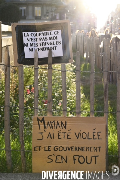 Rassemblement féministes contre le dernier remaniement ministériel avec l arrivée au gouvernement de Gérald Darmanin et Eric Dupont-Moretti. Feminists  protest against the latest cabinet reshuffle with the arrival in government of Gérar