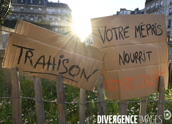 Rassemblement féministes contre le dernier remaniement ministériel avec l arrivée au gouvernement de Gérard Darmanin et Eric Dupont-Moretti. Feminists  protest against the latest cabinet reshuffle with the arrival in government of Gérar