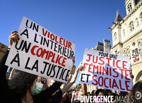 Rassemblement féministes contre le dernier remaniement ministériel avec l arrivée au gouvernement de Gérard Darmanin et Eric Dupont-Moretti. Feminists  protest against the latest cabinet reshuffle with the arrival in government of Gérar