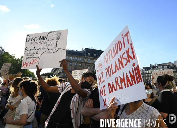 Rassemblement féministes contre le dernier remaniement ministériel avec l arrivée au gouvernement de Gérard Darmanin et Eric Dupont-Moretti. Feminists  protest against the latest cabinet reshuffle with the arrival in government of Gérar