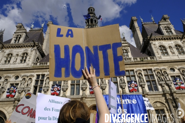 Manifestation Féministe contre la nomination au gouvernement de Gérald Darmanin et Éric Dupond-Moretti Paris. Feminist Protest against the appointment to government of Gerald Darmanin and Eric Dupond-Moretti.