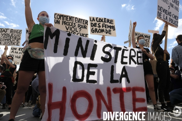 Manifestation Féministe contre la nomination au gouvernement de Gérald Darmanin et Éric Dupond-Moretti Paris. Feminist Protest against the appointment to government of Gerald Darmanin and Eric Dupond-Moretti.