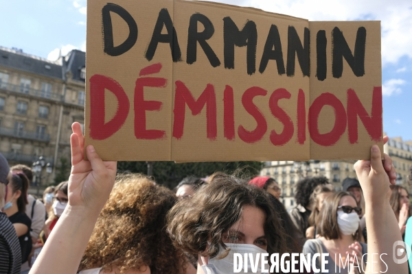 Manifestation Féministe contre la nomination au gouvernement de Gérald Darmanin et Éric Dupond-Moretti Paris. Feminist Protest against the appointment to government of Gerald Darmanin and Eric Dupond-Moretti.