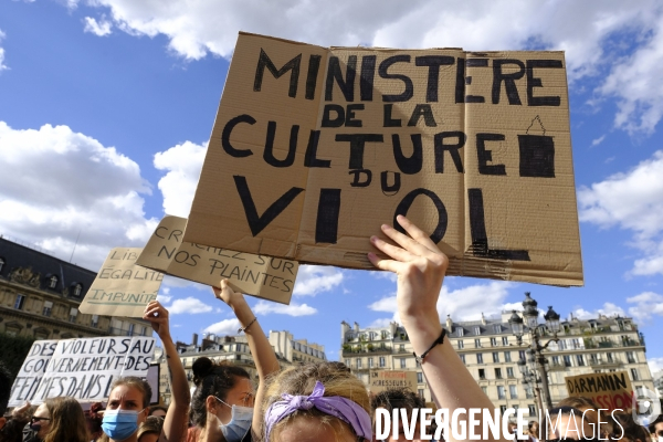 Manifestation Féministe contre la nomination au gouvernement de Gérald Darmanin et Éric Dupond-Moretti Paris. Feminist Protest against the appointment to government of Gerald Darmanin and Eric Dupond-Moretti.