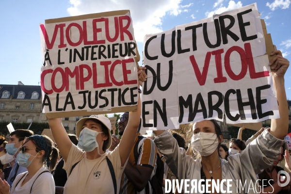 Manifestation Féministe contre la nomination au gouvernement de Gérald Darmanin et ¢ric Dupond-Moretti Paris. Feminist Protest against the appointment to government of Gerald Darmanin and Eric Dupond-Moretti.