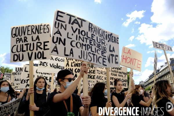 Manifestation Féministe contre la nomination au gouvernement de Gérald Darmanin et Éric Dupond-Moretti Paris. Feminist Protest against the appointment to government of Gerald Darmanin and Eric Dupond-Moretti.