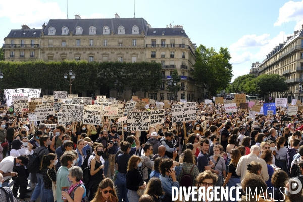 Manifestation Féministe contre la nomination au gouvernement de Gérald Darmanin et ¢ric Dupond-Moretti Paris. Feminist Protest against the appointment to government of Gerald Darmanin and Eric Dupond-Moretti.