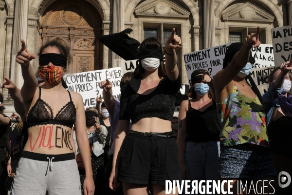 Manifestation Féministe contre la nomination au gouvernement de Gérald Darmanin et Éric Dupond-Moretti Paris. Feminist Protest against the appointment to government of Gerald Darmanin and Eric Dupond-Moretti.