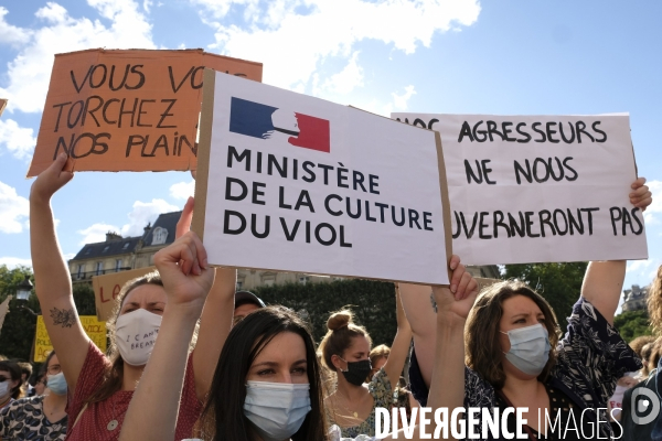 Manifestation Féministe contre la nomination au gouvernement de Gérald Darmanin et ¢ric Dupond-Moretti Paris. Feminist Protest against the appointment to government of Gerald Darmanin and Eric Dupond-Moretti.