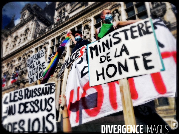 Manifestation féministe contre le gouvernement de la honte