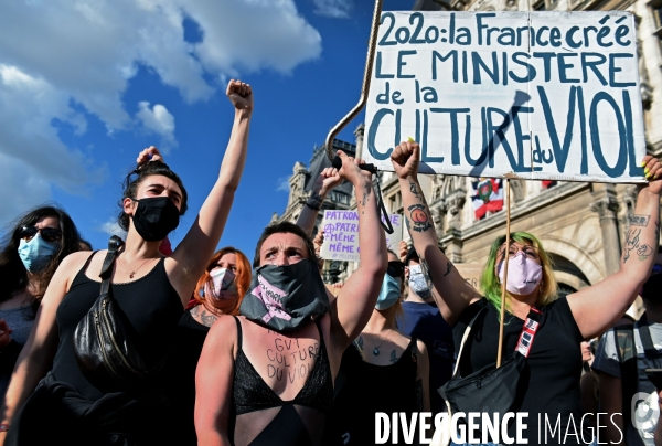 Manifestation féministe contre le gouvernement de la honte