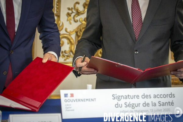 Signatures des accords du Ségur de la santé