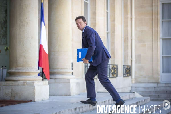 Emmanuel Macron reçoit les partenaires sociaux