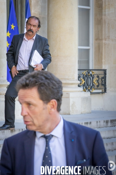 Emmanuel Macron reçoit les partenaires sociaux