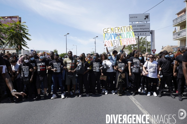 Marche pour Adama Traoré et contre les violences policières à Beaumont-sur-Oise le 18 juillet 2020.