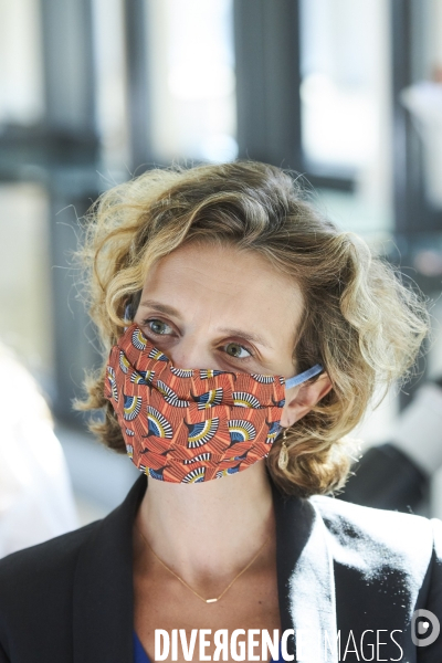 Remise du « Guide des bonnes pratiques innovantes en matière d Egalité Femmes-Hommes dans les Entreprises »