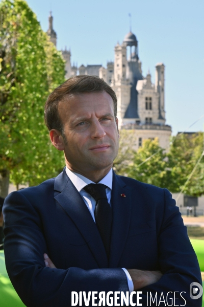 Le président de la République Emmanuel Macron, accompagné des ministres Gérald Darmanin (Intérieur), ¢lisabeth Borne (Travail) et Jean-Michel Blanquer (¢ducation nationale) en visite à Chambord pour une restitution nationale de l opération « Qua