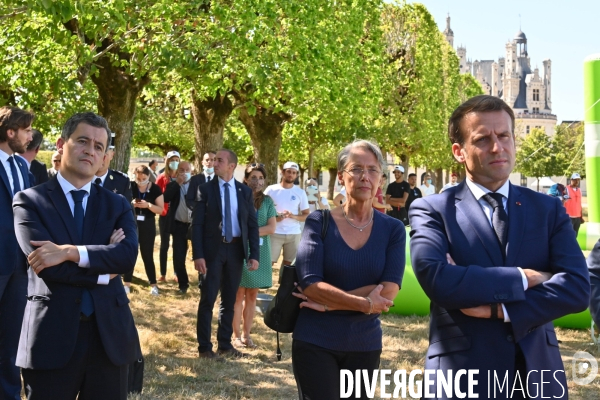 Le président de la République Emmanuel Macron, accompagné des ministres Gérald Darmanin (Intérieur), ¢lisabeth Borne (Travail) et Jean-Michel Blanquer (¢ducation nationale) en visite à Chambord pour une restitution nationale de l opération « Qua