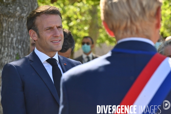 Le président de la République Emmanuel Macron, accompagné des ministres Gérald Darmanin (Intérieur), ¢lisabeth Borne (Travail) et Jean-Michel Blanquer (¢ducation nationale) en visite à Chambord pour une restitution nationale de l opération « Qua