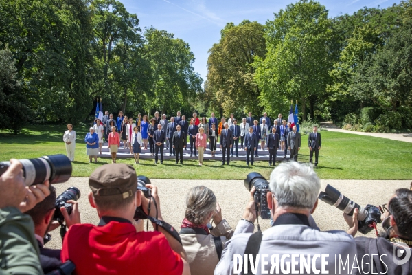 Conseil des ministres et photo de famille du gouvernement Castex