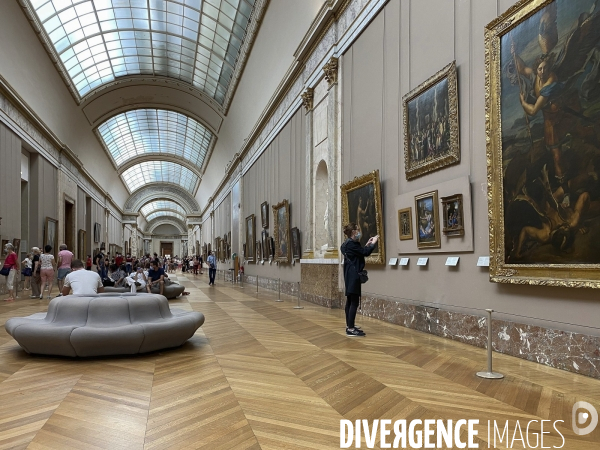 Le Louvre masqué