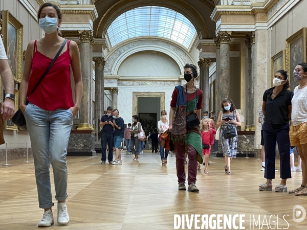 Le Louvre masqué
