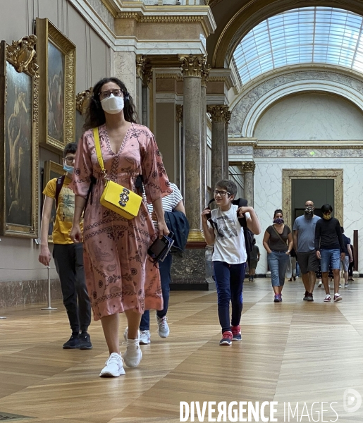 Le Louvre masqué