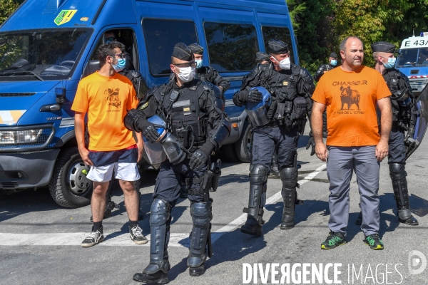 Eleveurs et chasseurs contre les réserves de vie sauvage