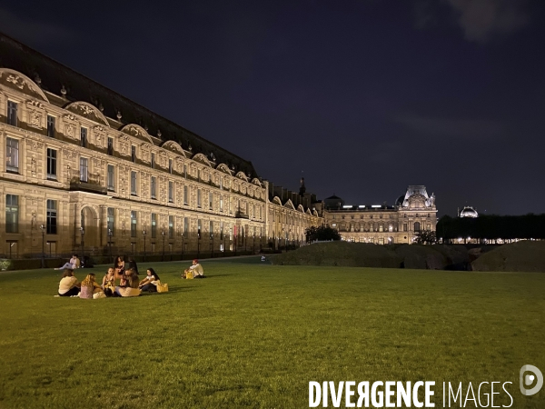 Ambiances au Musée du Louvre et ses alentours