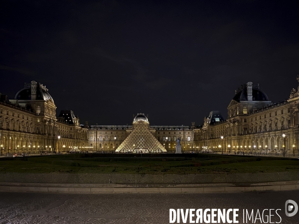 Ambiances au Musée du Louvre et ses alentours