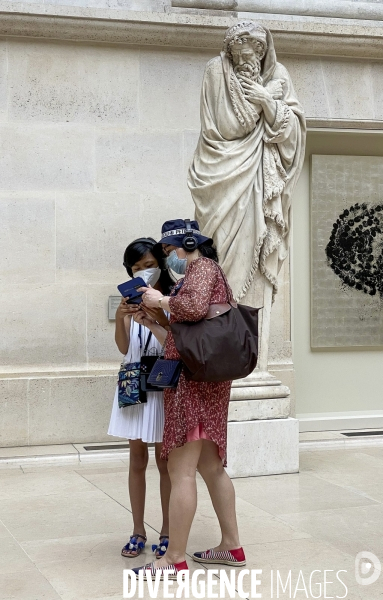 Ambiances au Musée du Louvre et ses alentours