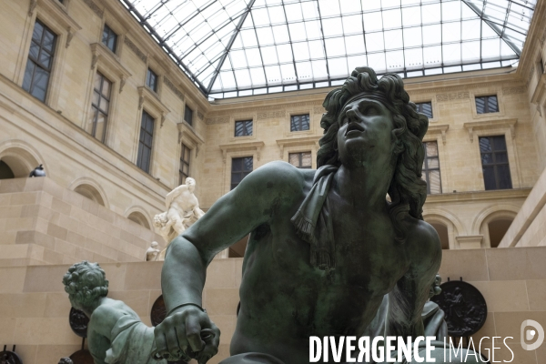 Ambiances au Musée du Louvre et ses alentours