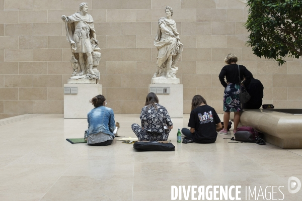 Ambiances au Musée du Louvre et ses alentours