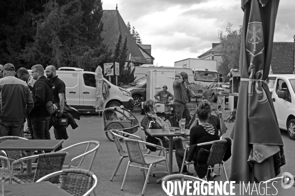 Fête foraine et voitures anciennes