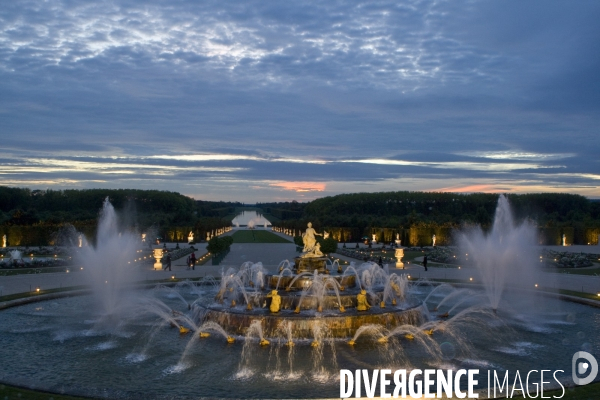 Chateau de versailles/grandes eaux nocturnes