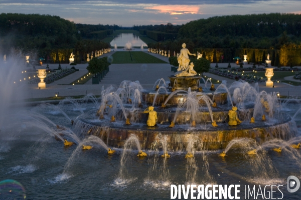 Chateau de versailles/grandes eaux nocturnes