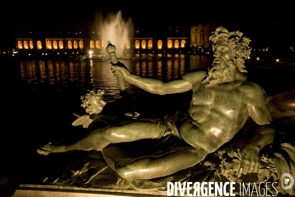 Chateau de versailles/grandes eaux nocturnes