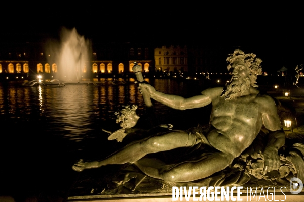 Chateau de versailles/grandes eaux nocturnes