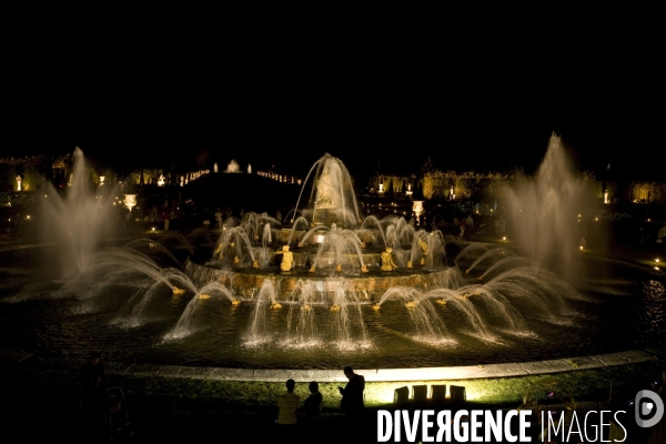 Chateau de versailles/grandes eaux nocturnes