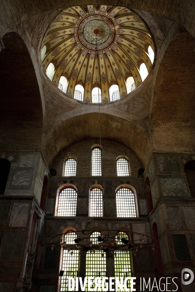 Anciennes ¢glises Byzantines, Assyriennes et Arméniennes, converties en Mosquées en Turquie. Ancient Byzantine, Assyrian and Armenian, Churches converted into Mosques in Turkey.